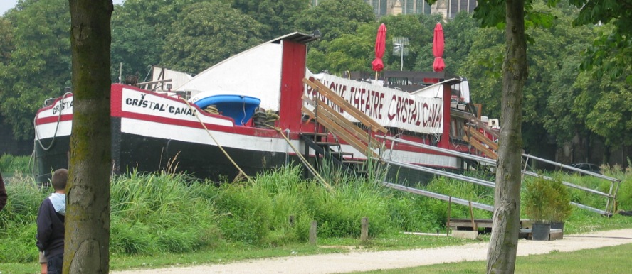 Le Bateau-théâtre Le Nez Rouge